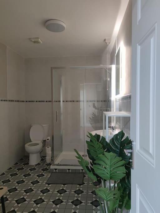 Blacklion Prime Location Apartment Екстериор снимка